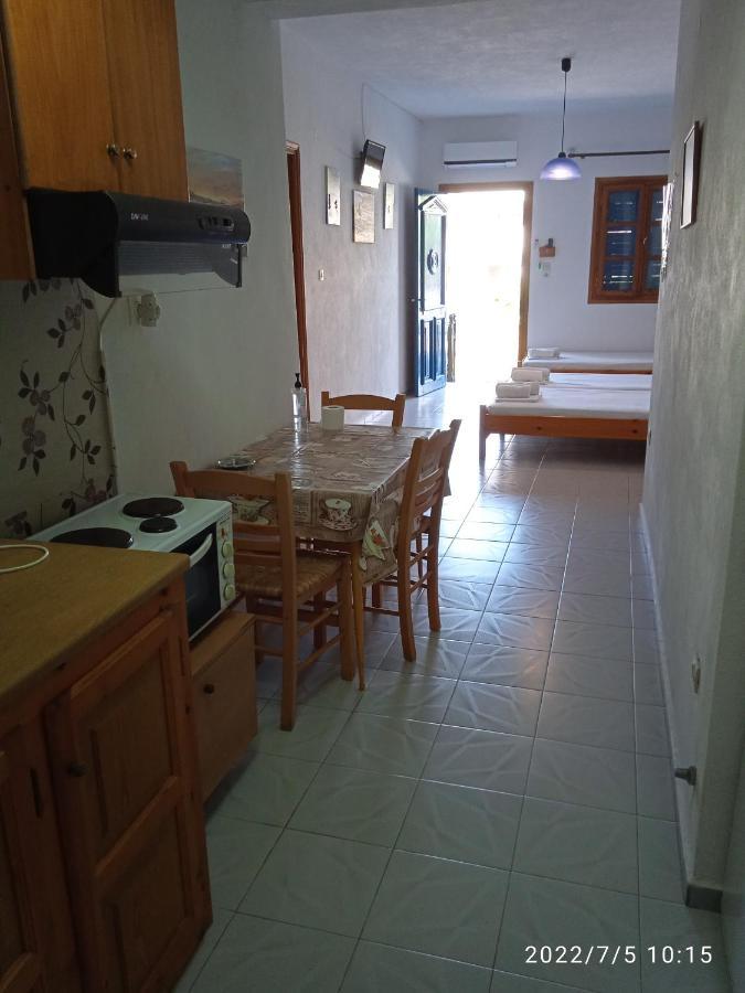 העיירה סקיאתוס Syraina Apartments מראה חיצוני תמונה