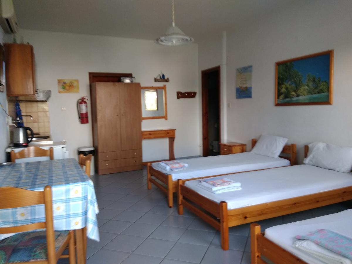 העיירה סקיאתוס Syraina Apartments מראה חיצוני תמונה